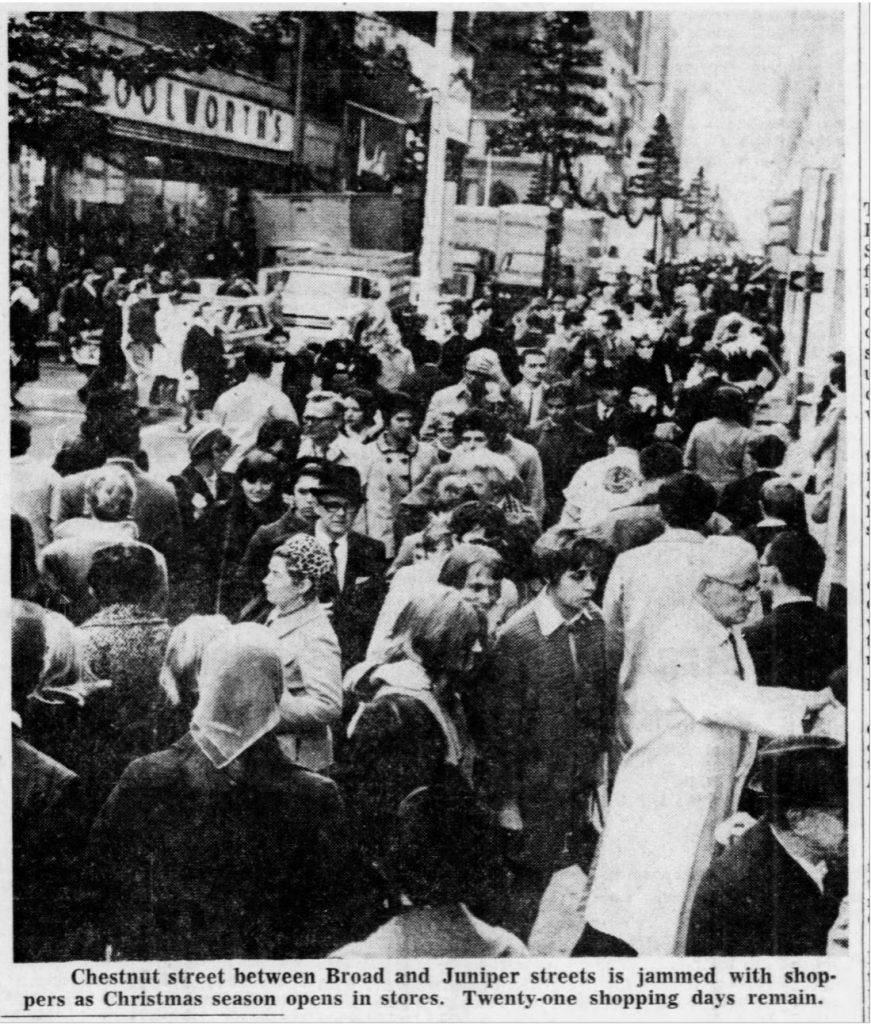 Black Friday crowds in Philadelphia in 1968 (Philadelphia Inquirer, 11.0.1968)